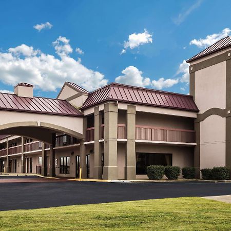 Days Inn By Wyndham Oak Grove/Ft. Campbell Екстер'єр фото