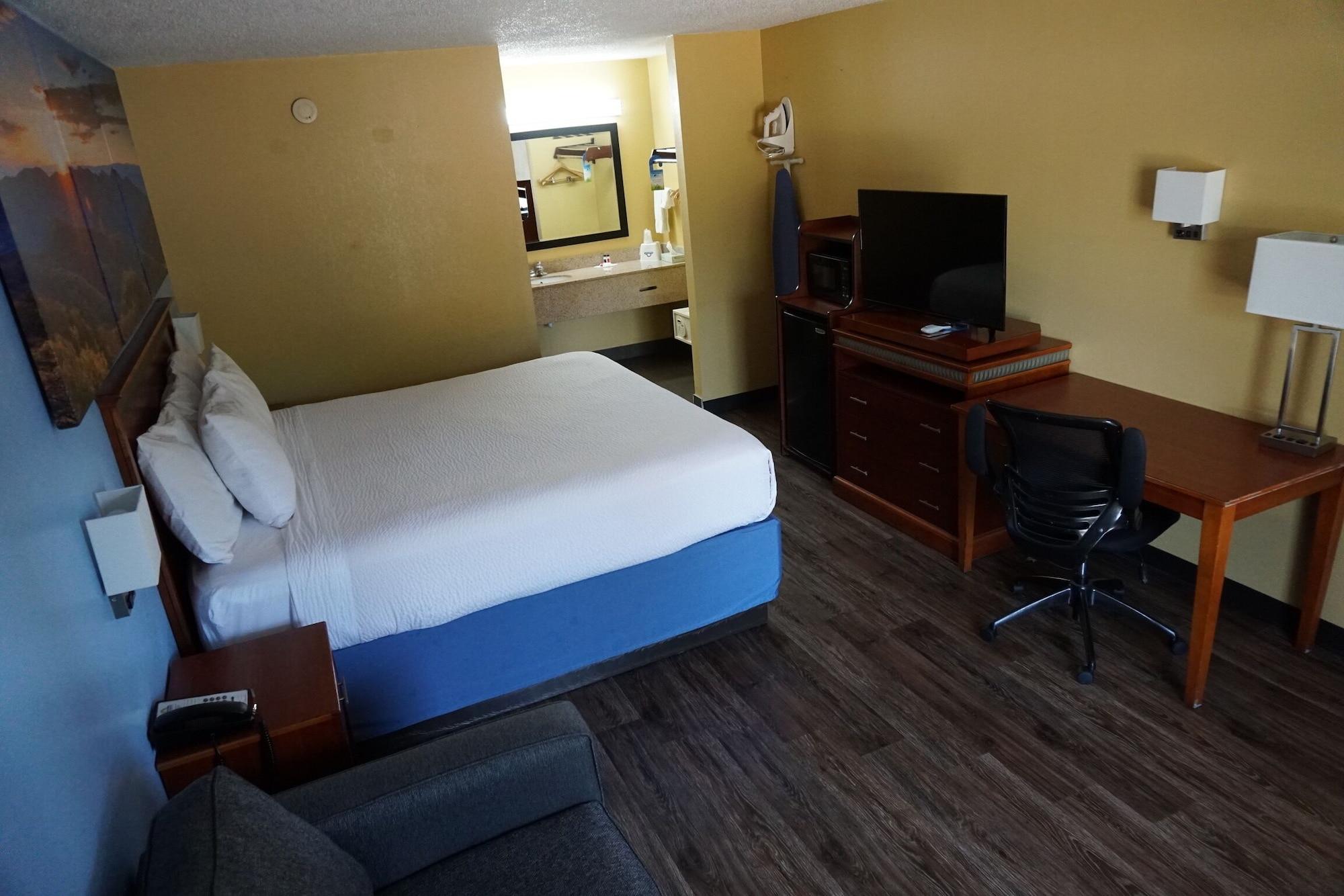 Days Inn By Wyndham Oak Grove/Ft. Campbell Екстер'єр фото