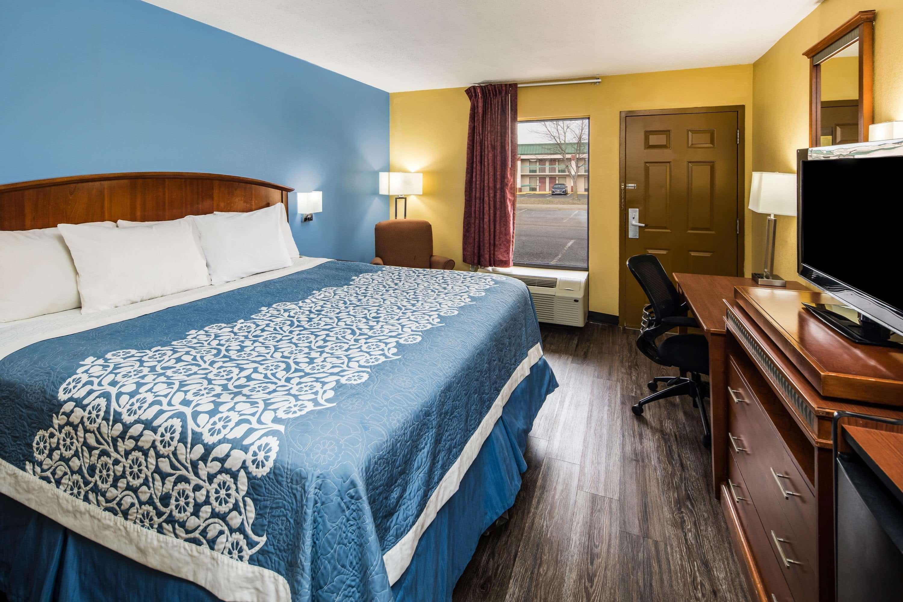 Days Inn By Wyndham Oak Grove/Ft. Campbell Екстер'єр фото