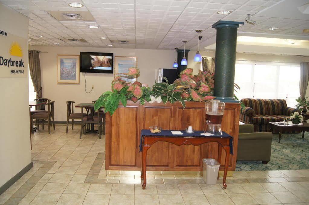 Days Inn By Wyndham Oak Grove/Ft. Campbell Екстер'єр фото